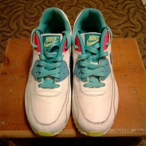 Nike Air Max 90 Size 7Y